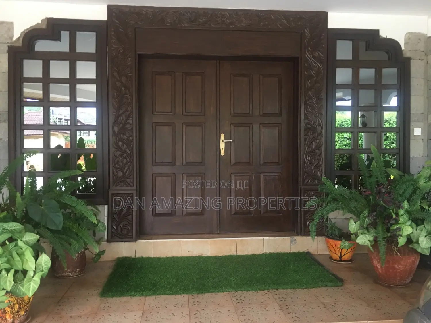 Spacious 7-bedroom Maisonette in Parkside, Muthaiga North for Sale - 1/2 Acre Land in Muthaiga North