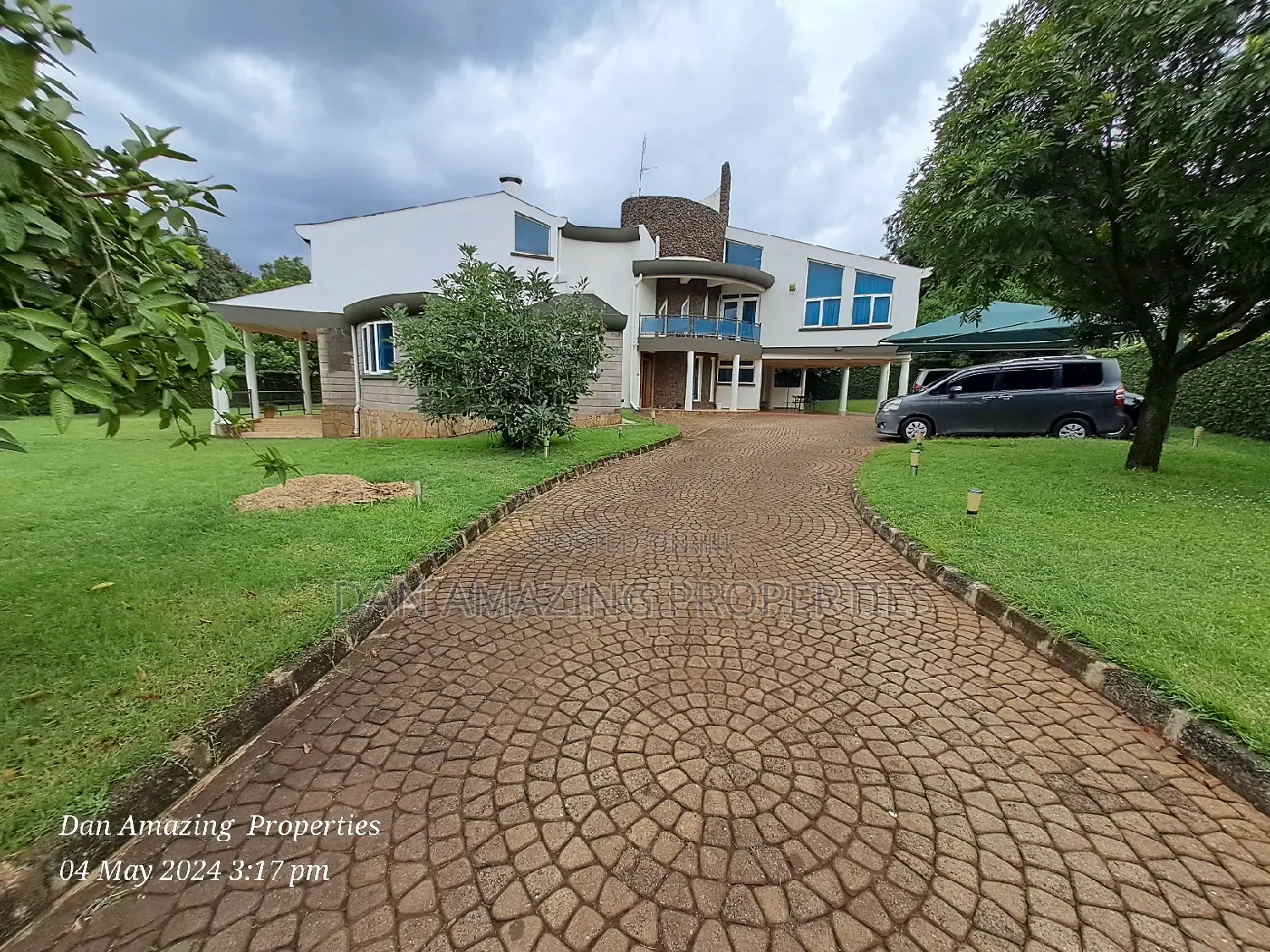 Prime 4-Bedroom Maisonette in Sought-After Runda Drive - 1/2 Acre for Sale in Runda