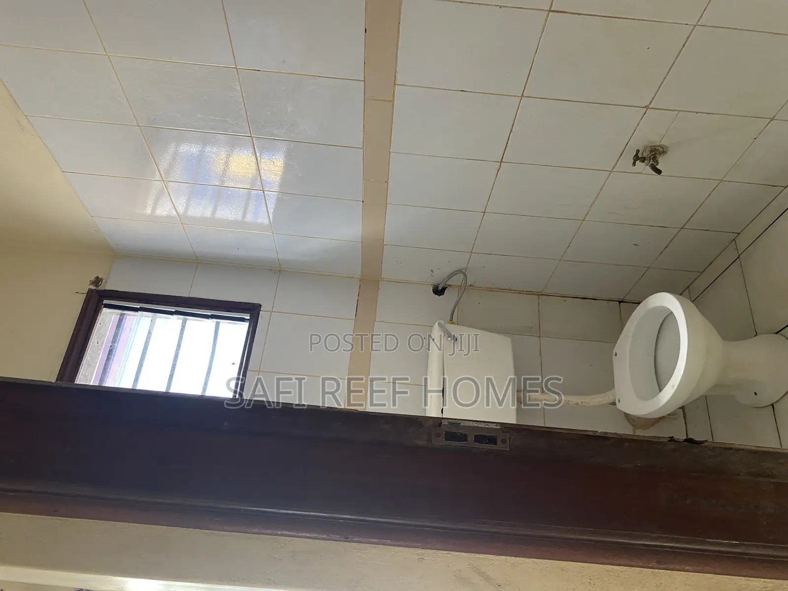 Nyali Bungalow: 2 Bedrooms Await Your Arrival in Nyali