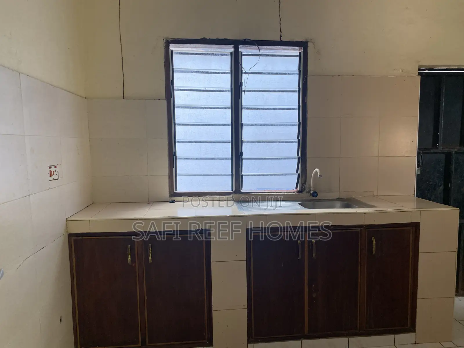 Nyali Bungalow: 2 Bedrooms Await Your Arrival in Nyali