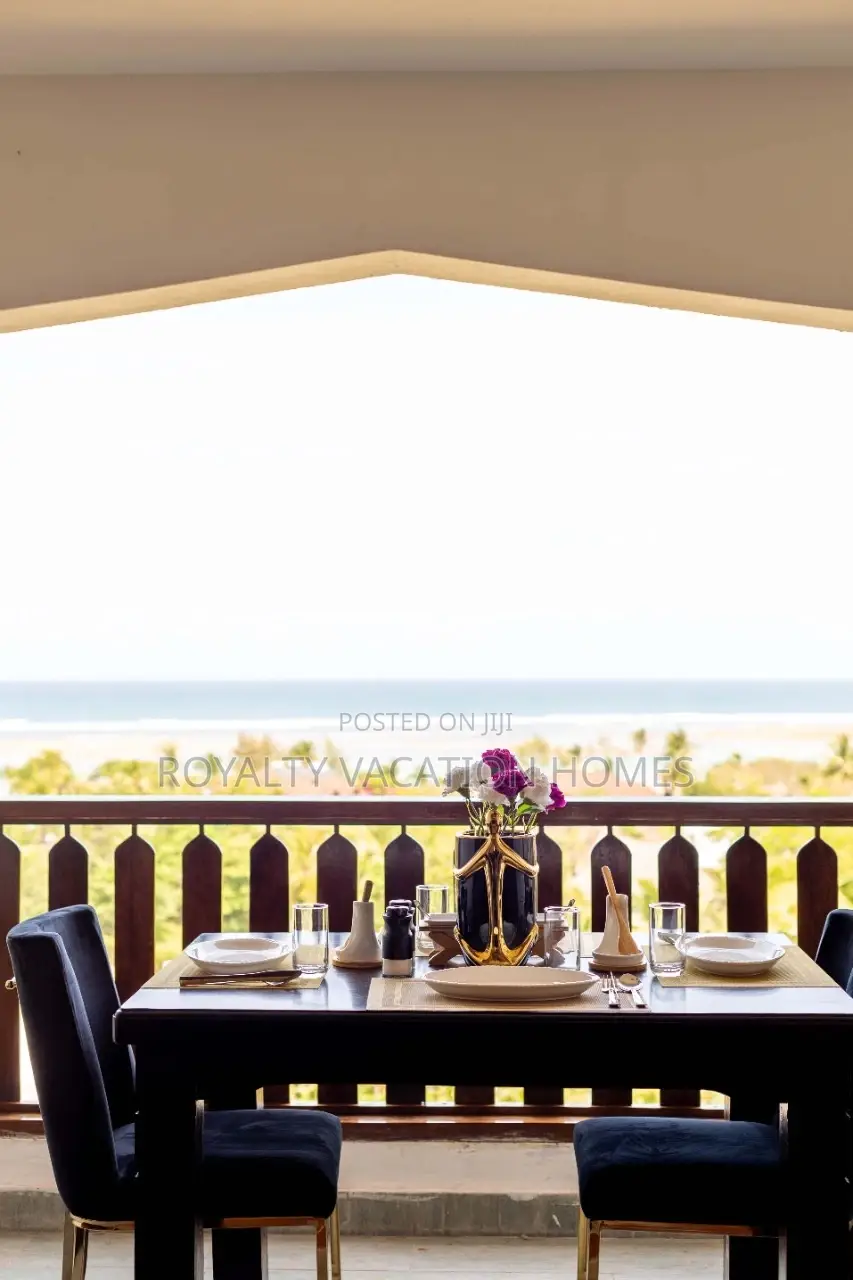 Beachfront 2-Bedroom Apartment in Diani - Affordable Paradise Retreat in Ukunda