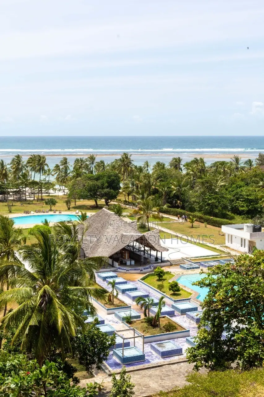 Beachfront 2-Bedroom Apartment in Diani - Affordable Paradise Retreat in Ukunda