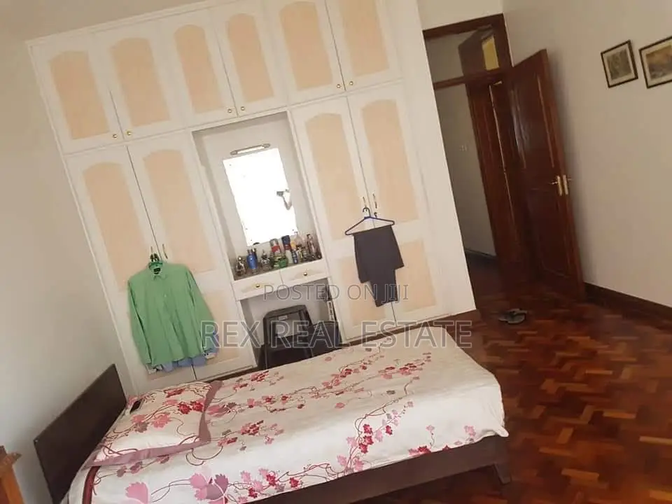 Modern 4-Bedroom Apartment in Rhapta Road Up for Grabs in Raphta Road Area