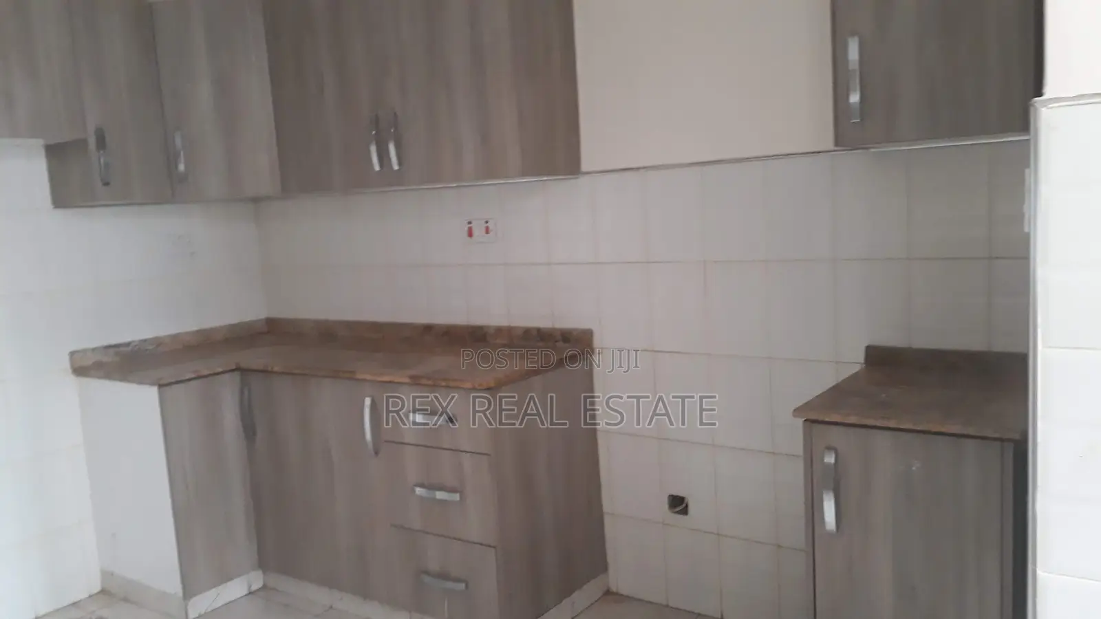 Ole-Odume Road Villa with 4 Bedrooms, Now for Sale in Hurlingham in Hurlingham