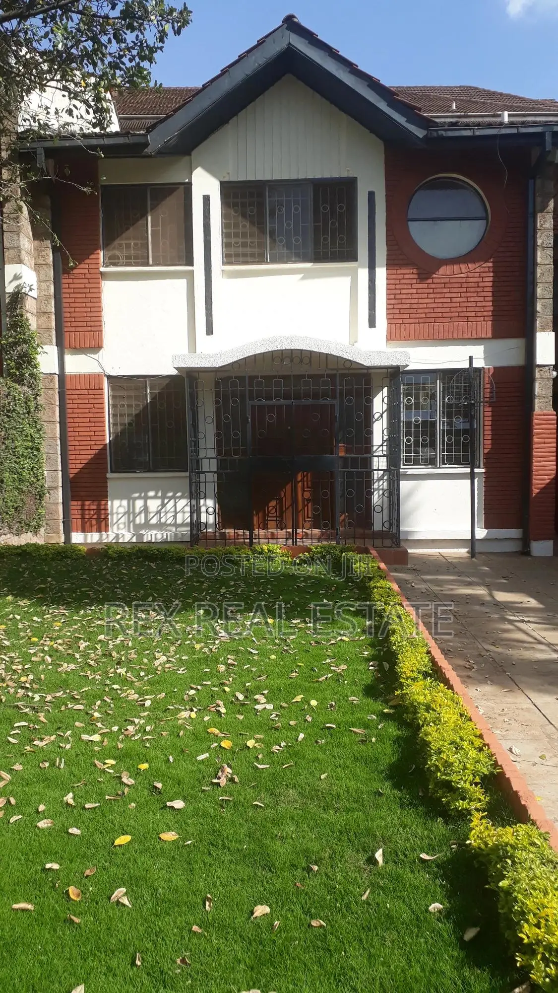 Ole-Odume Road Villa with 4 Bedrooms, Now for Sale in Hurlingham in Hurlingham