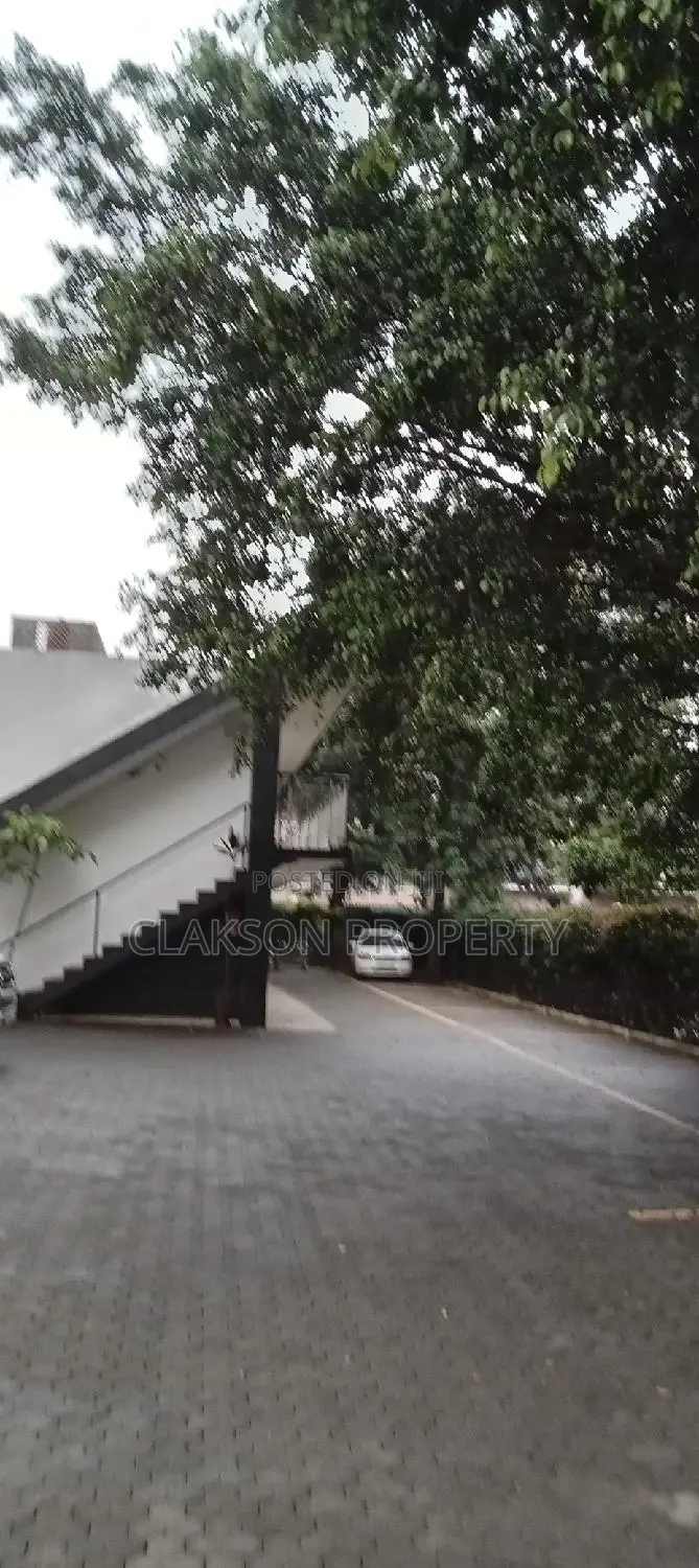 Elegant 1-Bedroom Apartment in Kilimani, Steps from Yaya - For Rent in Kilimani