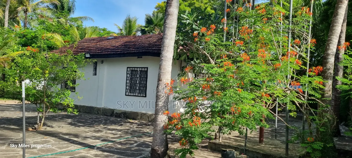 Affordable 3-Bedroom Bungalow in Desirable Kanamai, Mtwapa in Mtwapa