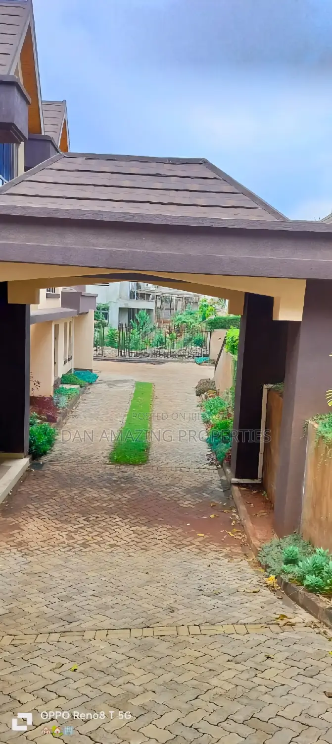 Spacious 9-Bedroom Mansion in Nairobi on Half Acre Land, Nyari - For Sale in Nyari