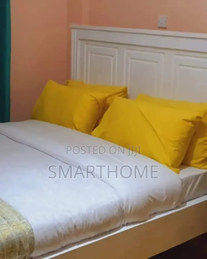 South B Sanasana One-Bedroom Living Space for Rent in South B