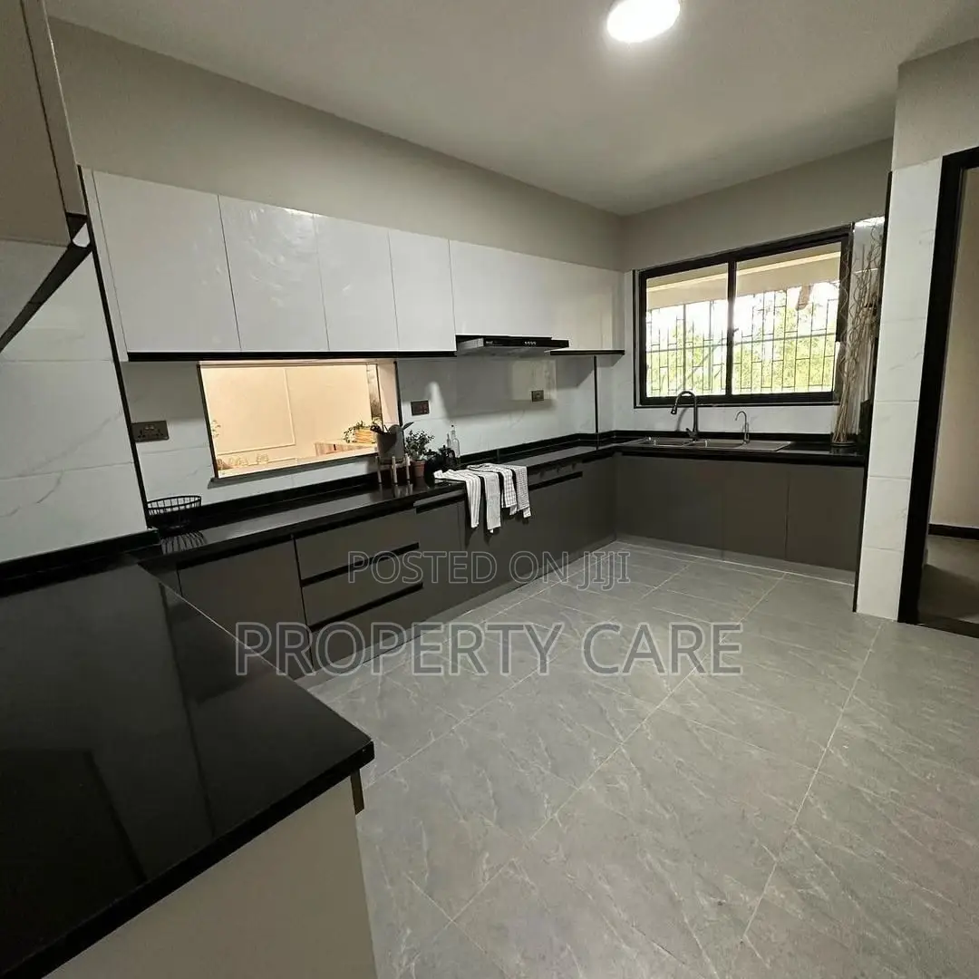4bdrm Apartment in Lavington for sale in Lavington