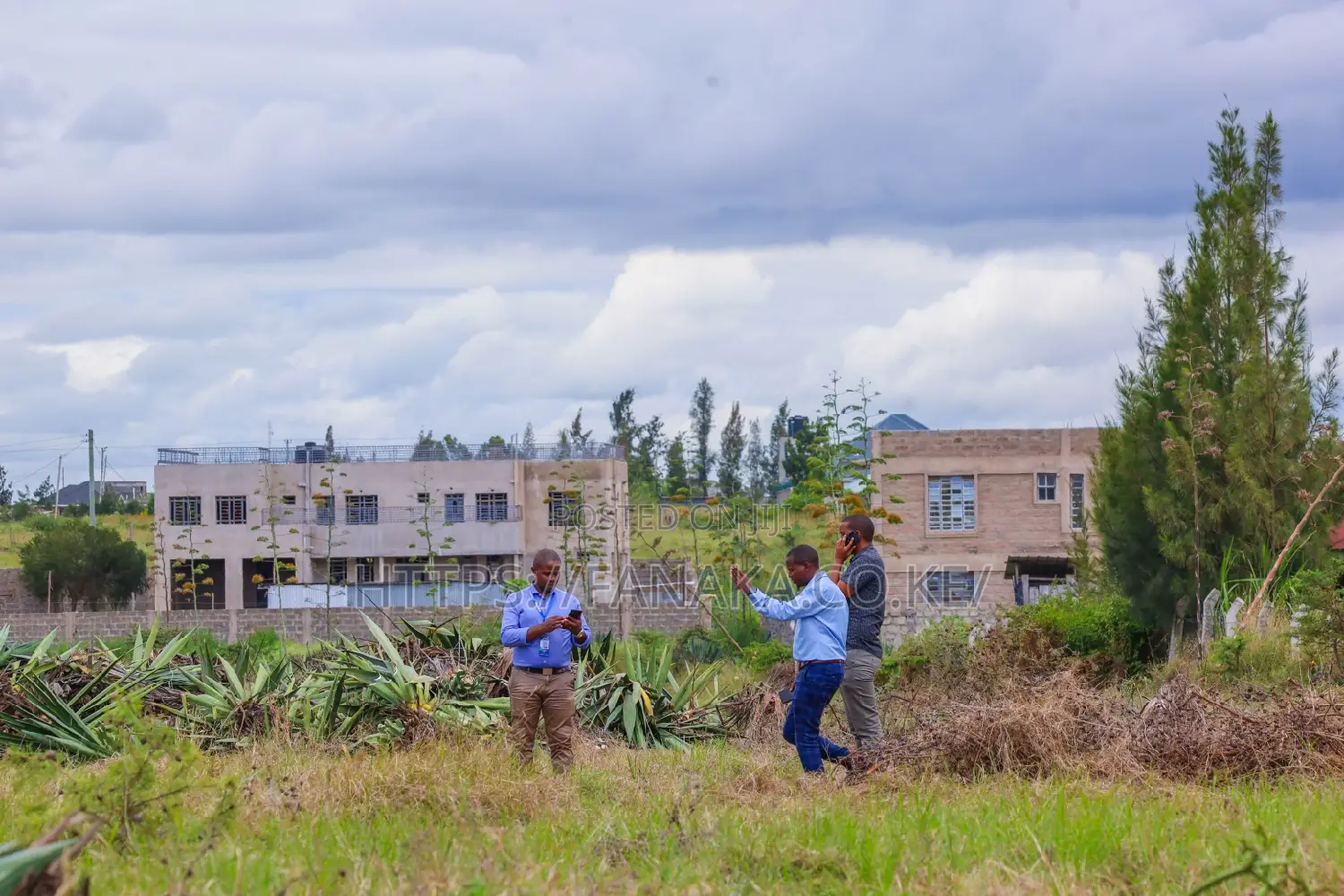 Genuine Katani Plots Near Tarmac Ww^ in Katani