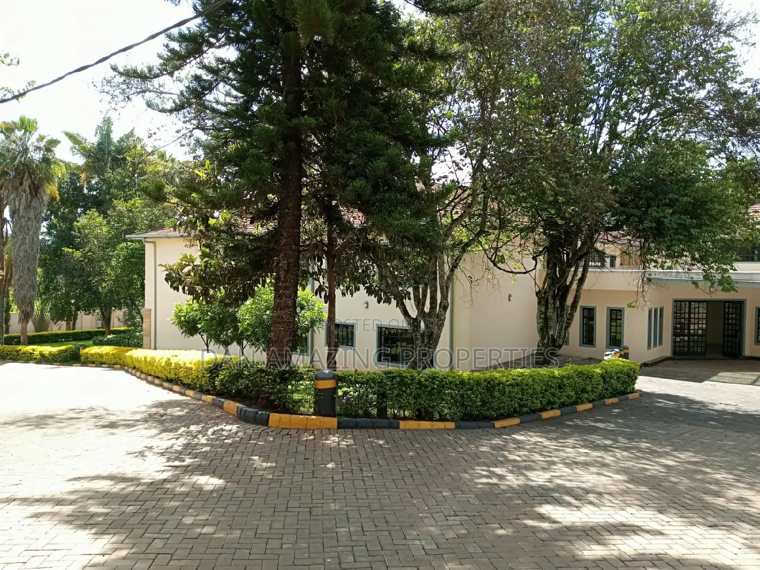 Spacious 12-bedroom Mansion on 1.629 acres in Runda for Sale in Runda