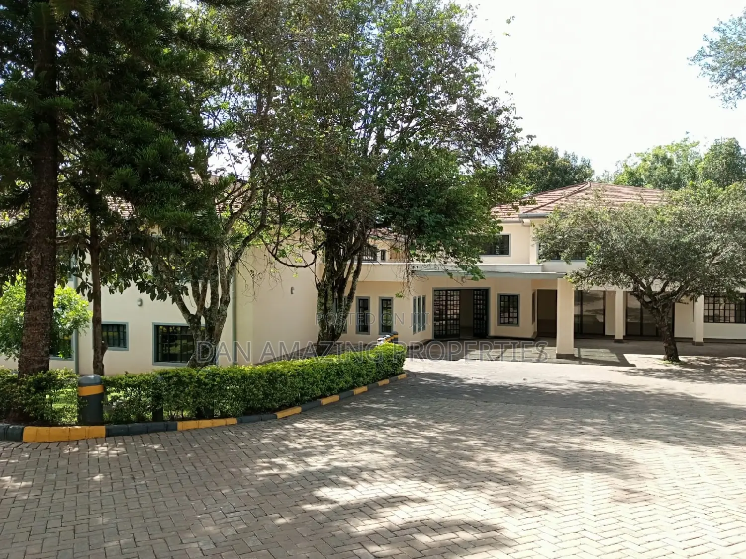 Spacious 12-bedroom Mansion on 1.629 acres in Runda for Sale in Runda