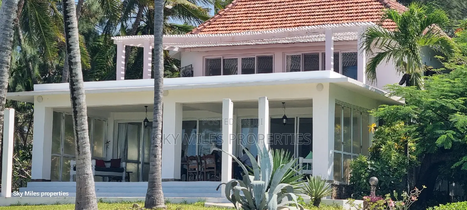 Billionaire, Malindi: 4-Bedroom Villa - Luxury Furnished Home for Sale in Malindi