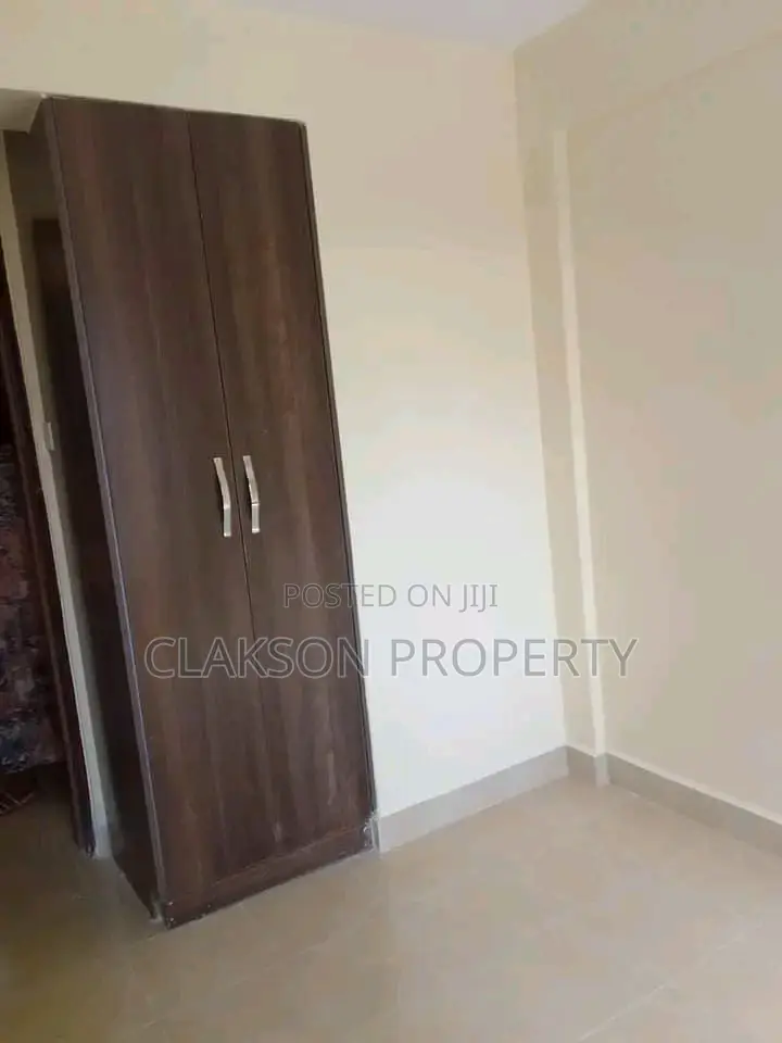 Ngong Road, Kilimani: Modern 2-Bedroom Apartment for Rent - Ideal Location! in Kilimani