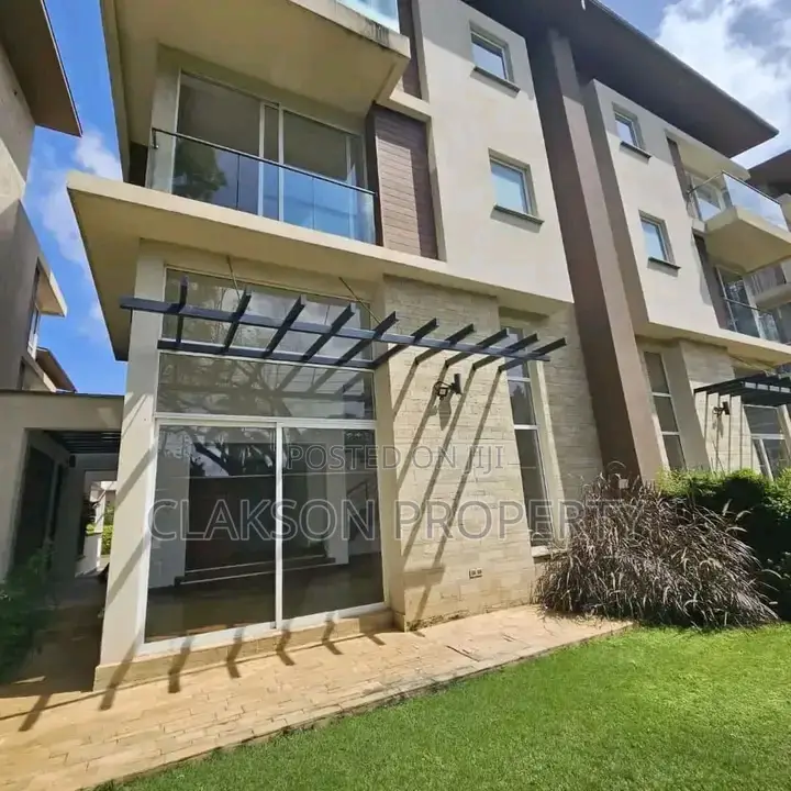 Modern 4-Bedroom Townhouse in High-Demand Lavington - For Sale in Lavington