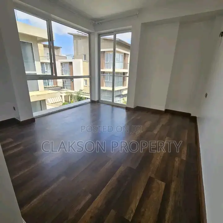 Modern 4-Bedroom Townhouse in High-Demand Lavington - For Sale in Lavington