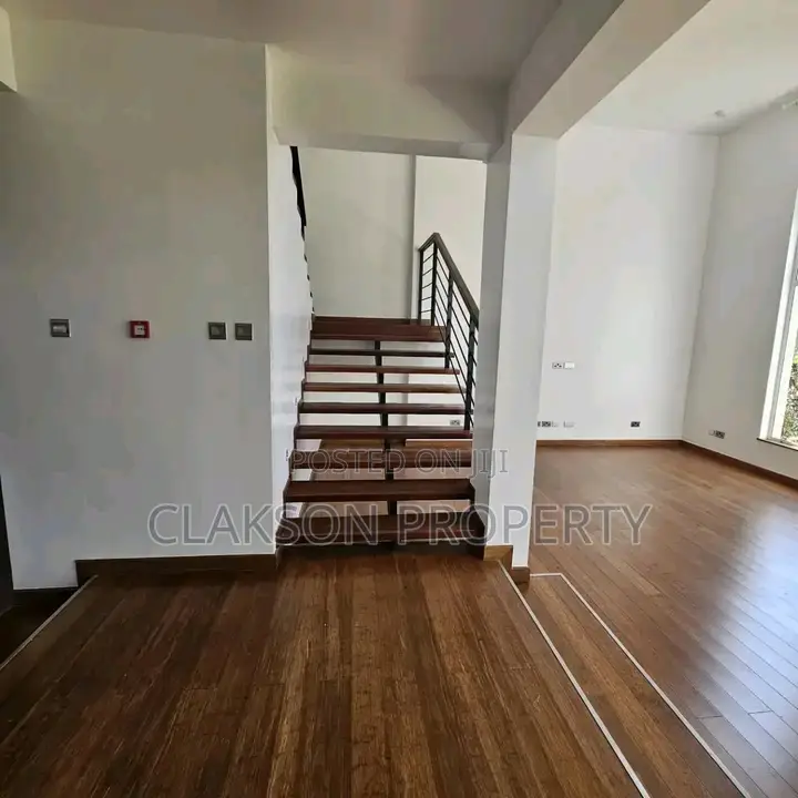 Modern 4-Bedroom Townhouse in High-Demand Lavington - For Sale in Lavington