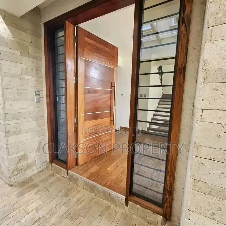 Modern 4-Bedroom Townhouse in High-Demand Lavington - For Sale in Lavington