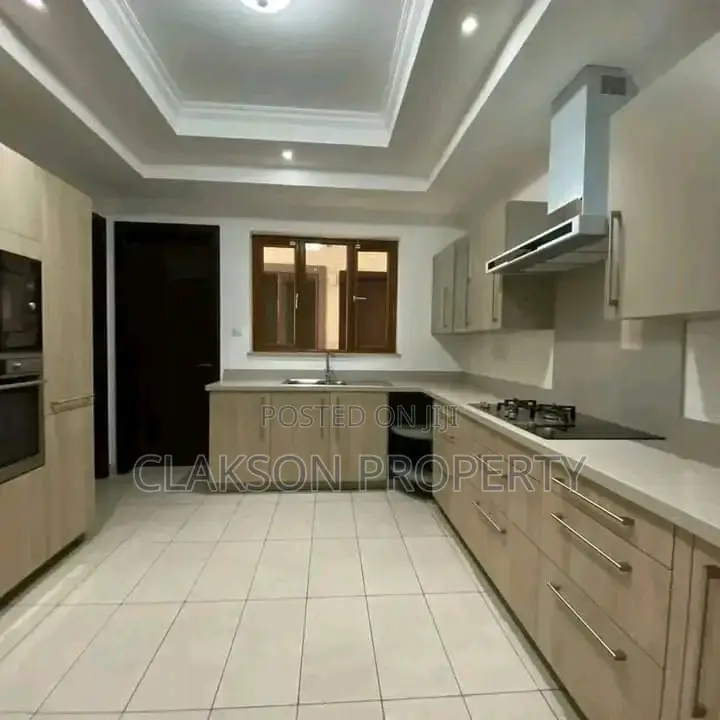 Spacious 5-Bedroom Townhouse in Lavington: For Sale Now in Lavington
