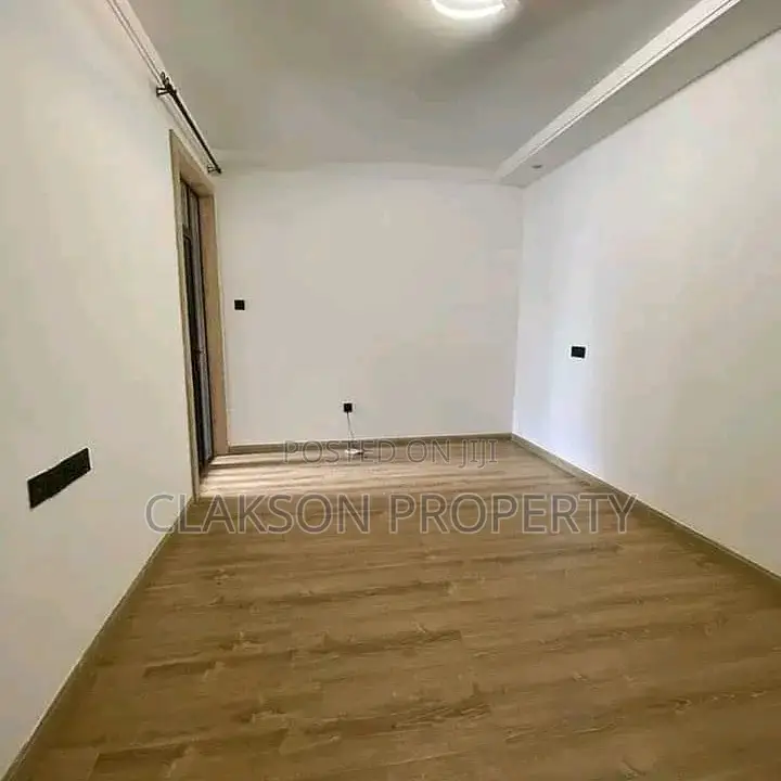 2-Bedroom Flat in Lavington Available to Rent in Lavington