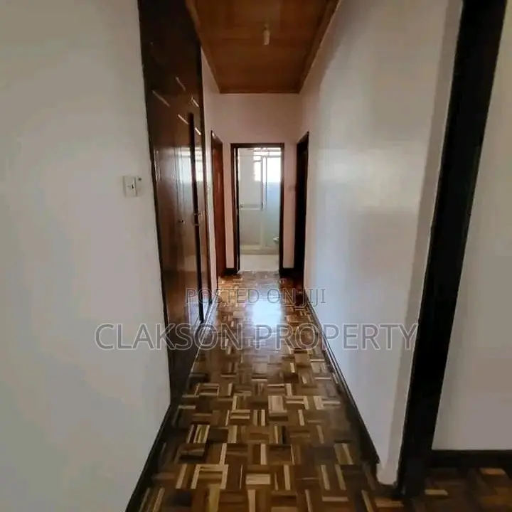 Elegant 5-Bedroom Townhouse/Terrace for Long-Term Rent in Kilimani in Kilimani