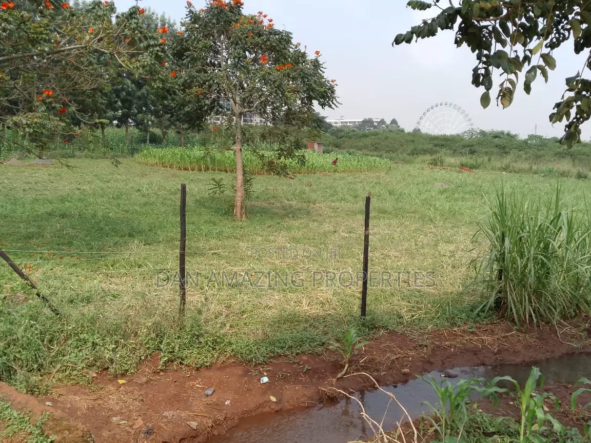 Sell: 3/4 Acre Land in Runda Garden, Prestigious Location in Runda