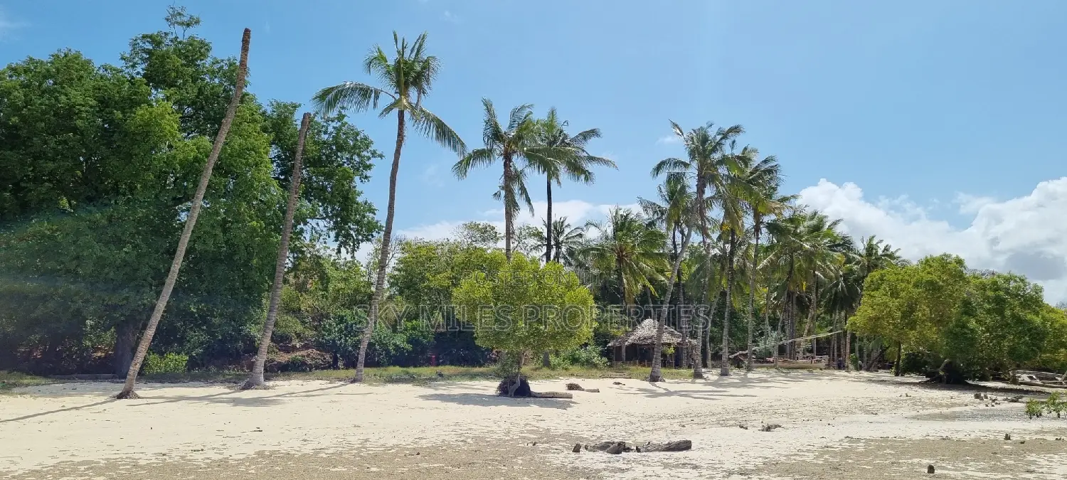 Beachfront Commercial Land: 4-Acre Prime Plot in Serena for Sale in Shanzu