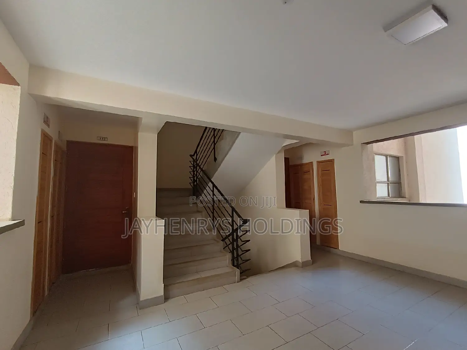 Thome's Modern 3-Bedroom Apartment - For Sale Now in Thome