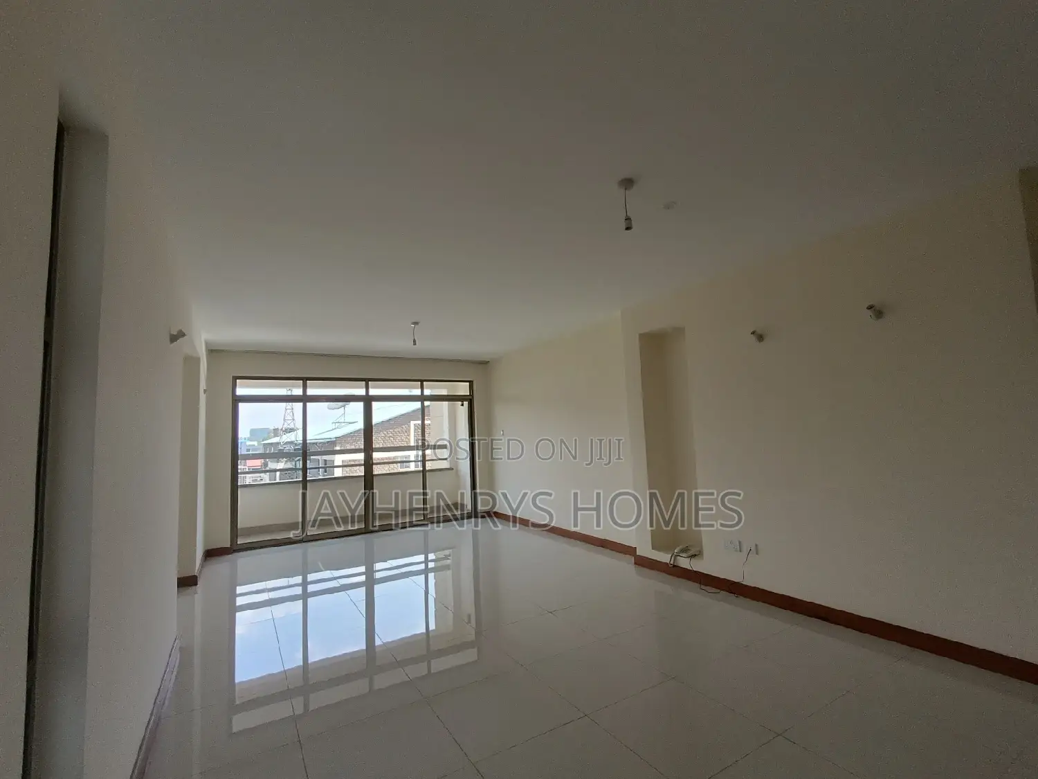 Thome's Modern 3-Bedroom Apartment - For Sale Now in Thome