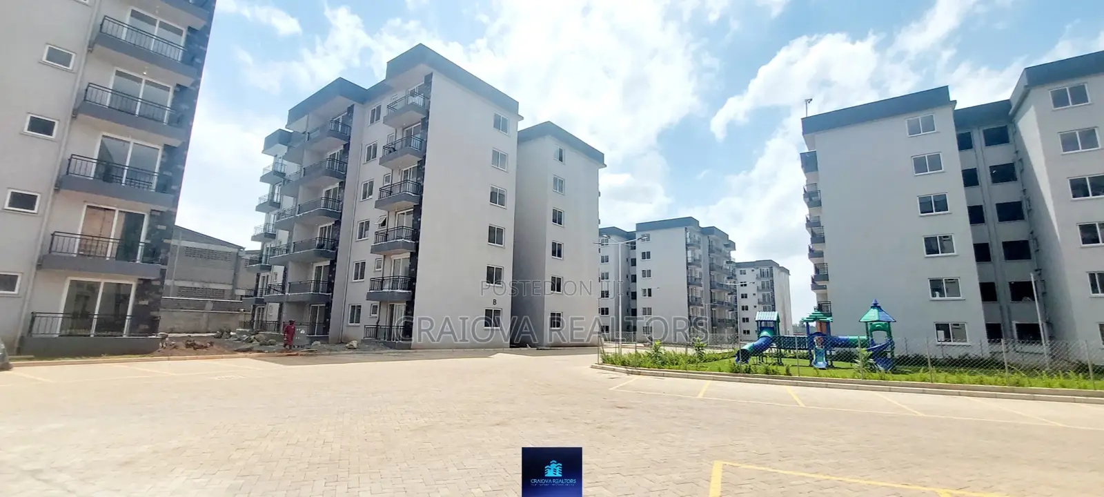 Spacious 3-Bedroom Apartment in Gateway Mall Area for Sale in Gateway Mall Area