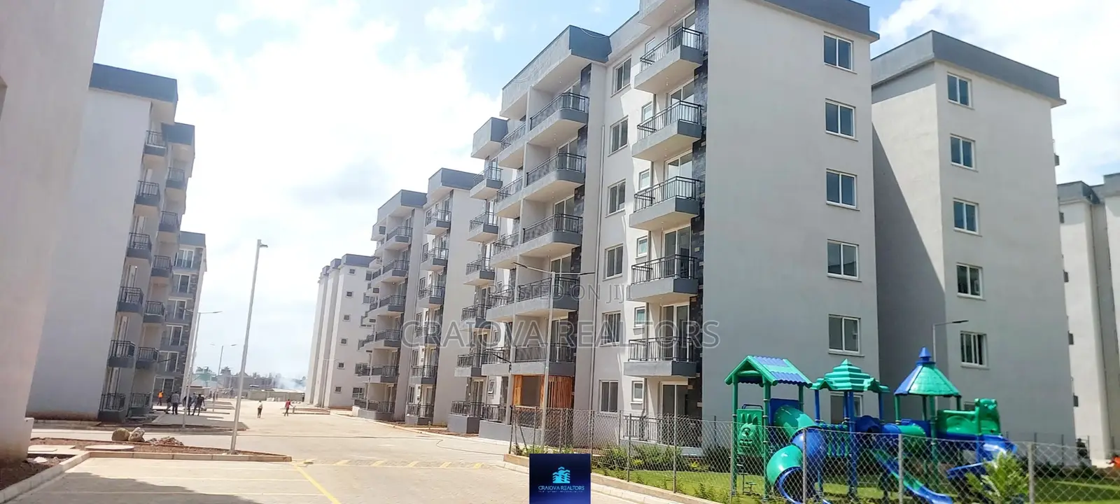 Spacious 3-Bedroom Apartment in Gateway Mall Area for Sale in Gateway Mall Area