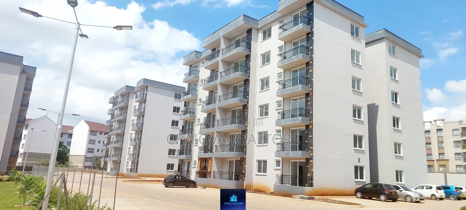 Spacious 3-Bedroom Apartment in Gateway Mall Area for Sale in Gateway Mall Area