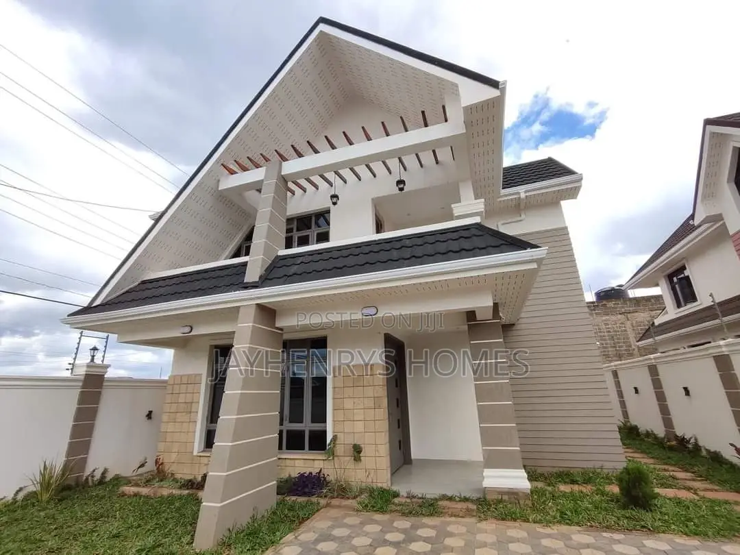Spacious 4-Bedroom Maisonette in Membley Estate for Sale in Membley Estate