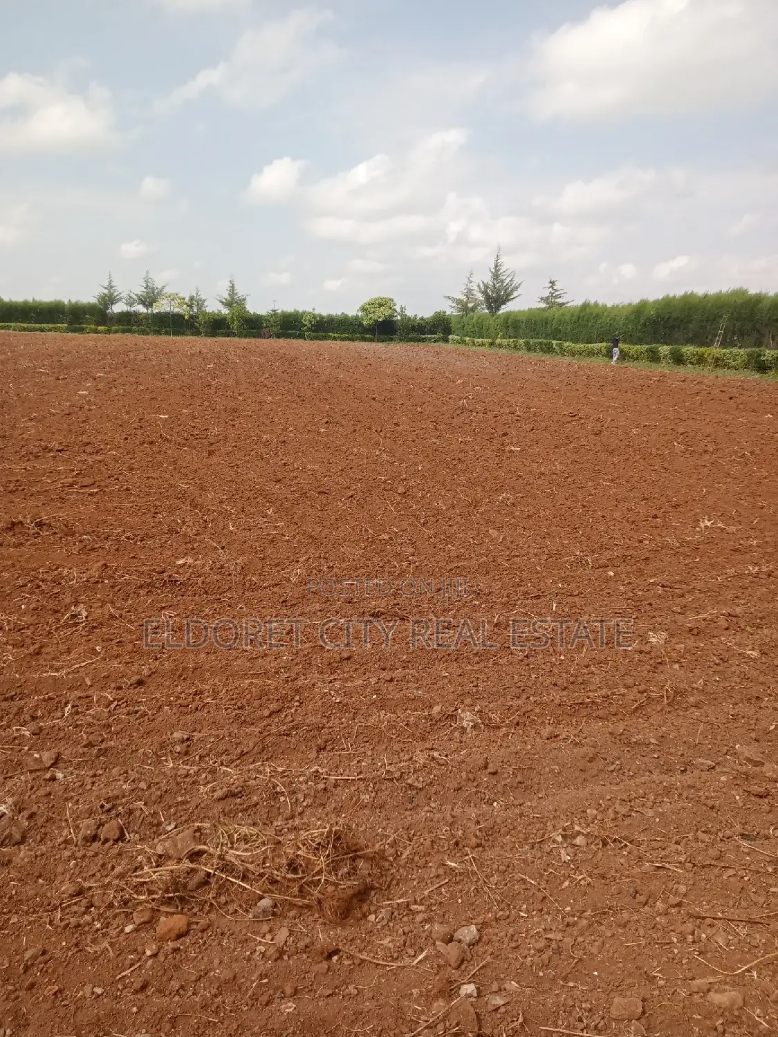 1.5 Acres Kuinet Ideal for Residential in Kapsuswa