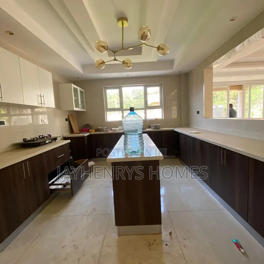 Premium 5-Bedroom Home in Garden Estate, Roysambu - Now Available for Rent in Roysambu