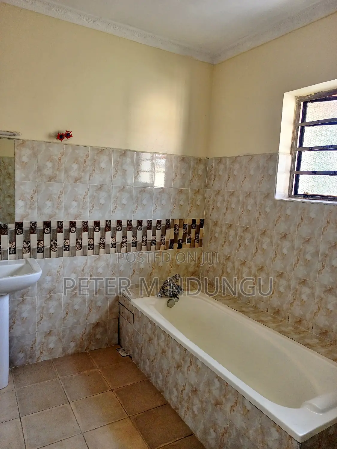Rent 5-Bedroom Maisonette in Starehe, Kiambu - Luxurious Living Awaits in Kiambu / Kiambu 