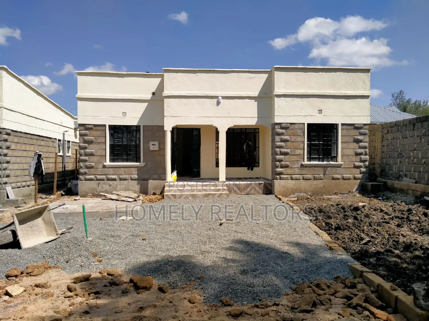 Bargain! 4-Bedroom Bungalow in Rongai, Kanisani, Nkoroi - Selling Now in Nkoroi