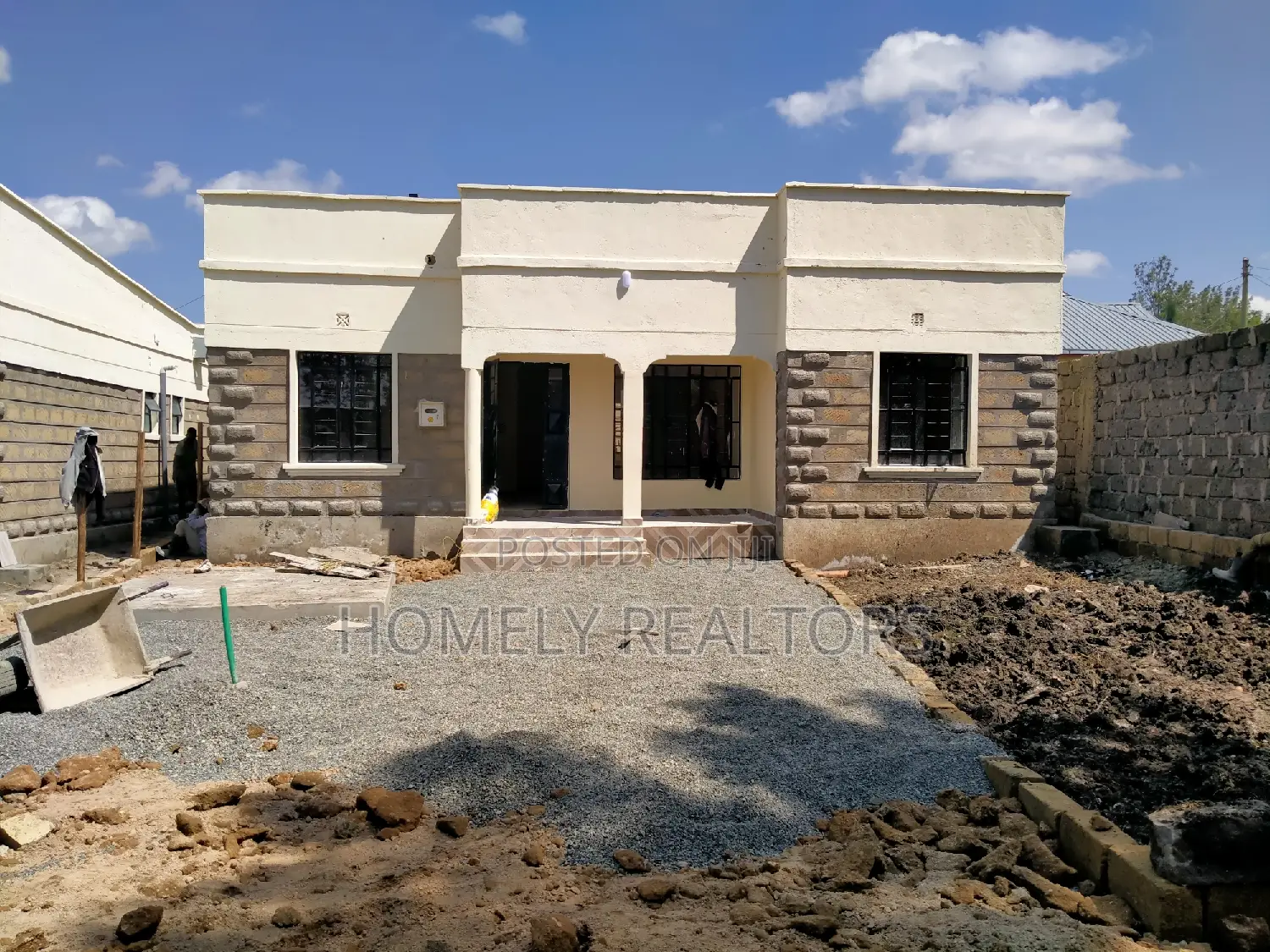 Bargain! 4-Bedroom Bungalow in Rongai, Kanisani, Nkoroi - Selling Now in Nkoroi