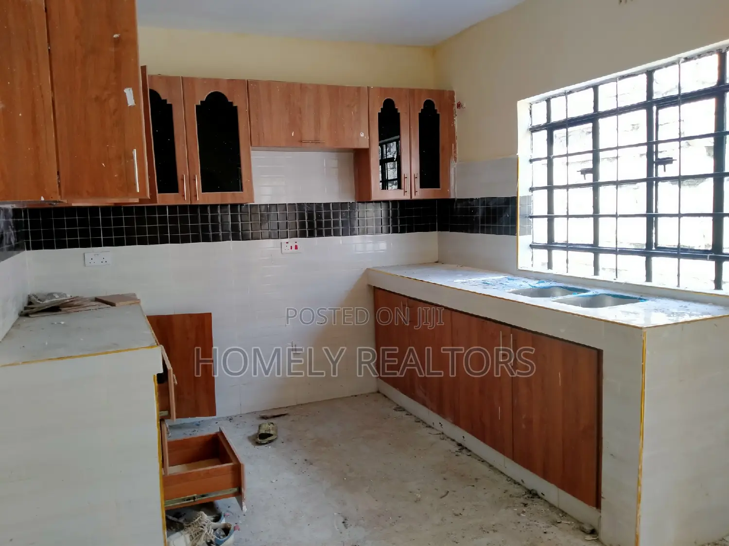 Bargain! 4-Bedroom Bungalow in Rongai, Kanisani, Nkoroi - Selling Now in Nkoroi