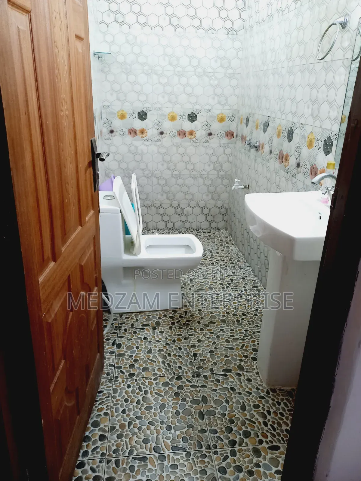 Studio Rental at Kisimani Heights Apartments via Airbnb in Ziwa la Ngombe
