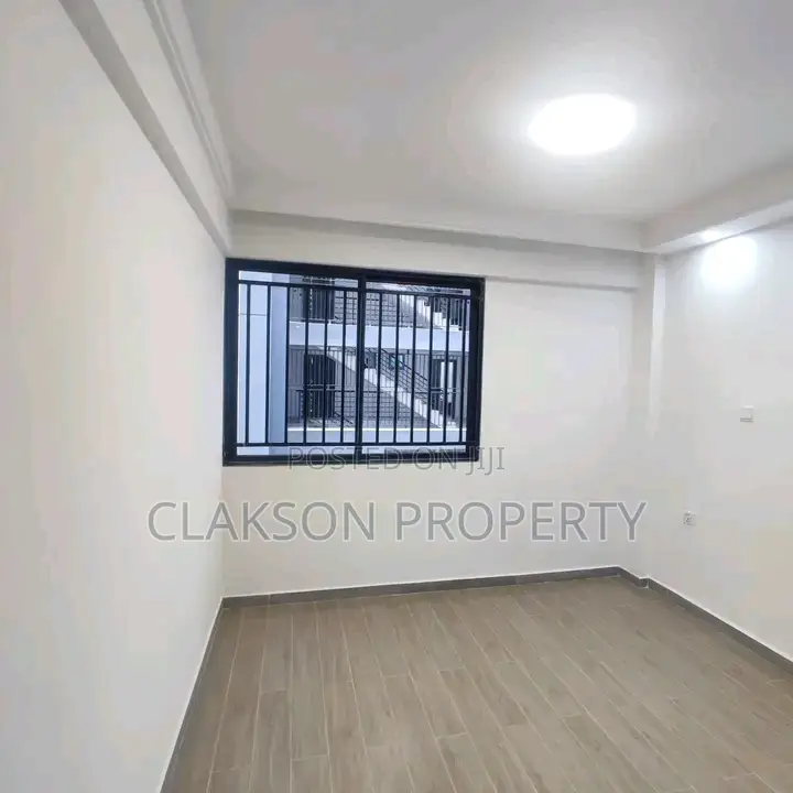 Riverside 3-Bedroom Flat for Rent - Minimum 12 Month Lease in Riverside Drive