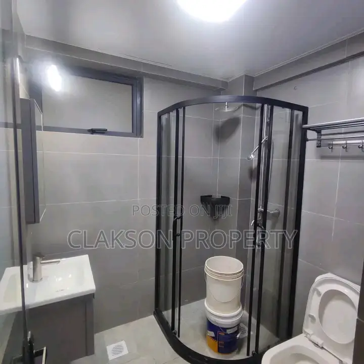 Riverside 3-Bedroom Flat for Rent - Minimum 12 Month Lease in Riverside Drive