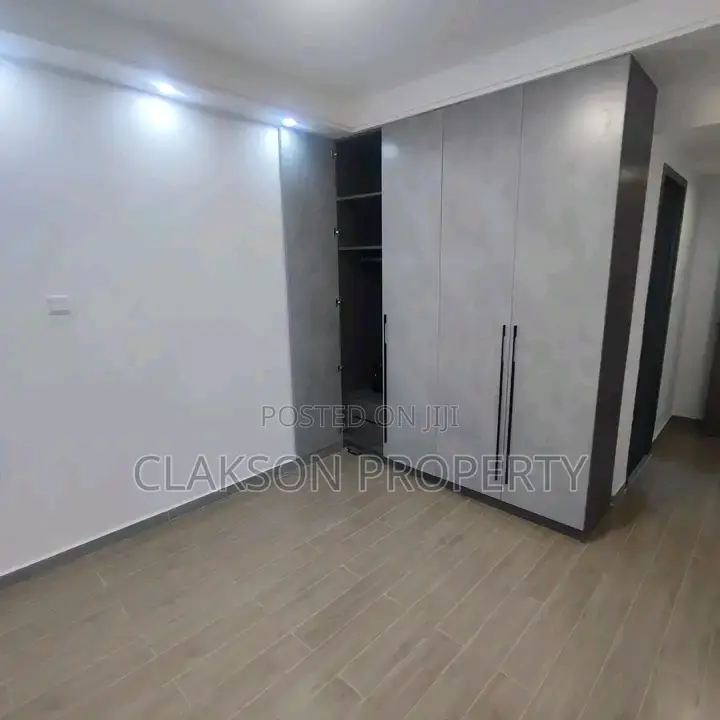 Riverside 3-Bedroom Flat for Rent - Minimum 12 Month Lease in Riverside Drive