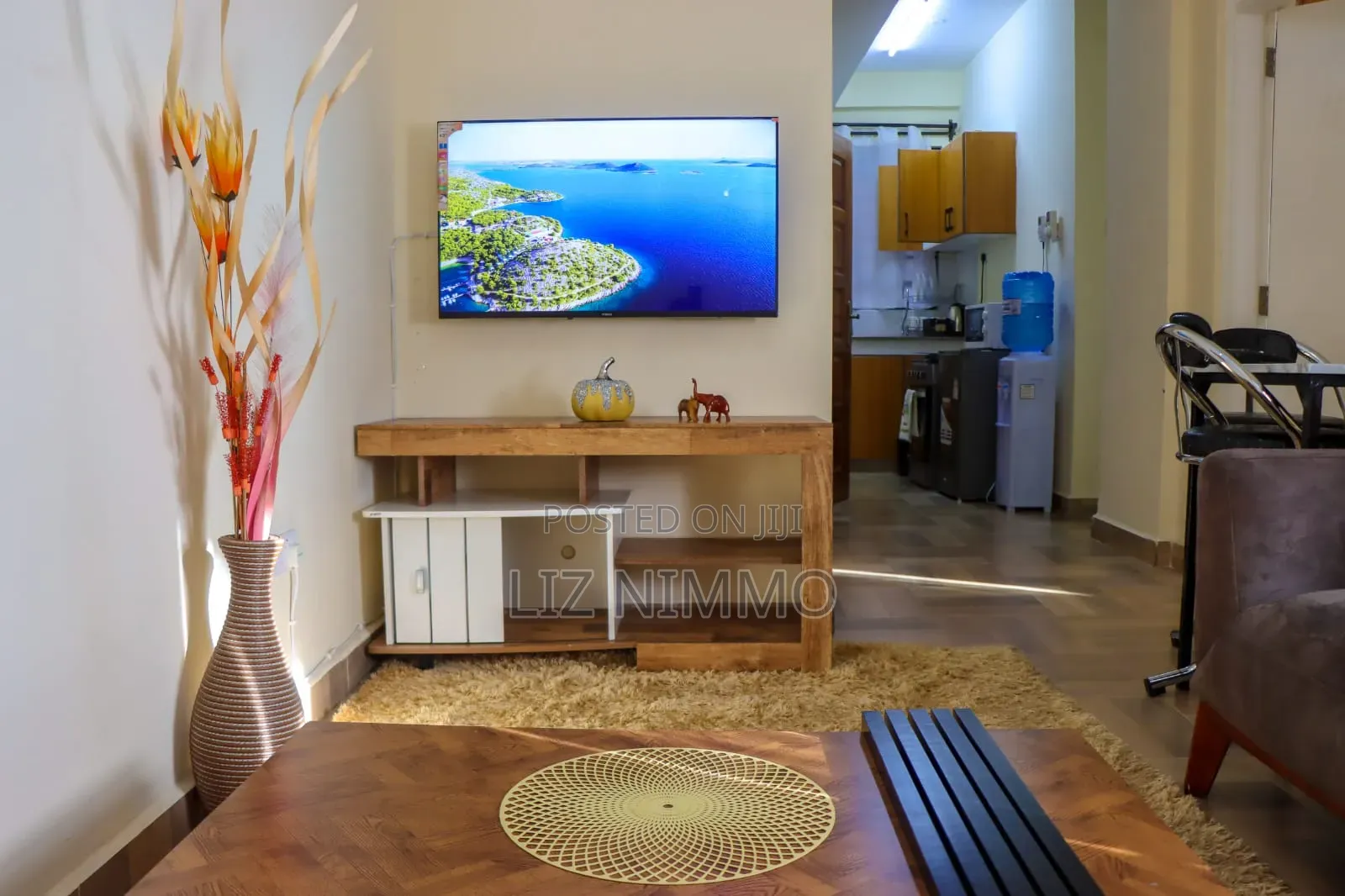 Stylish One-Bedroom Apartment: Contemporary & Cozy in Biashara