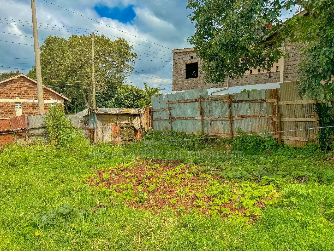 Commercial Plot for Sale: Prime Location in Kinoo with Tarmac Access in Kikuyu