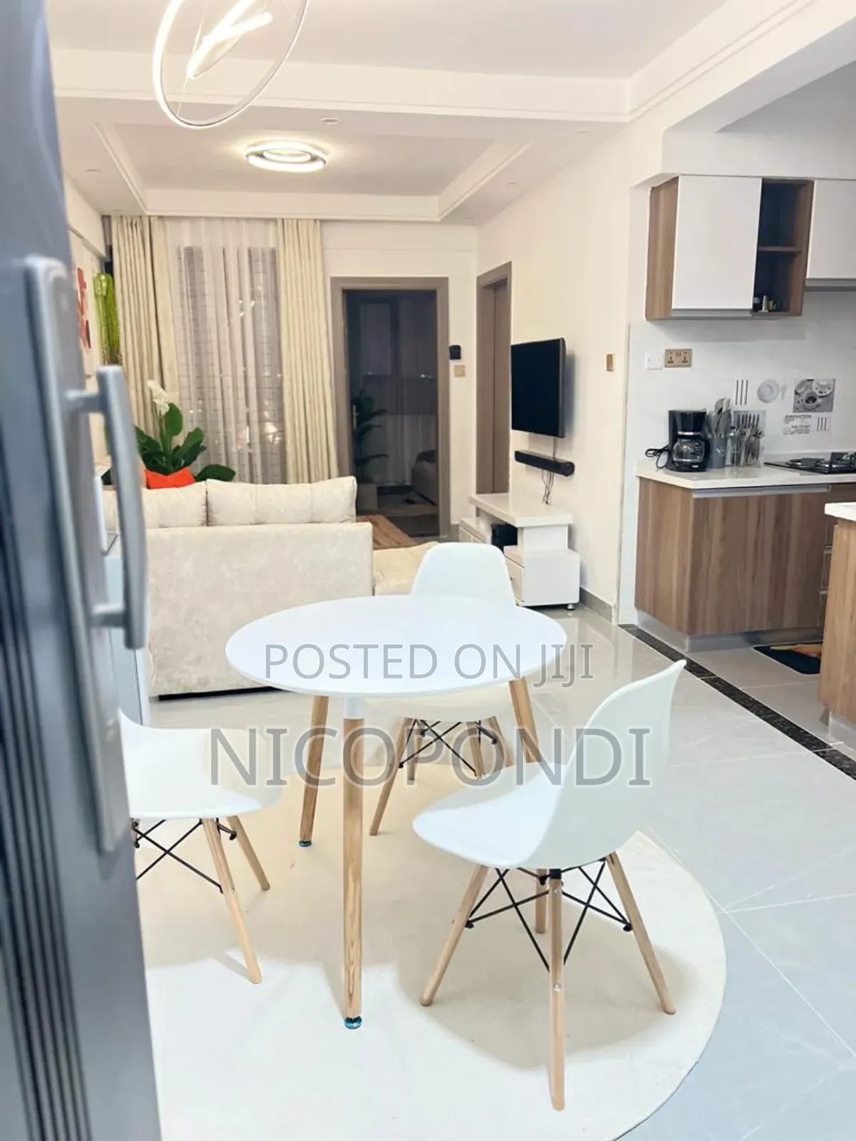 Valley Arcade 1BDR Furnished Apartment - Available to Rent! in Valley Arcade