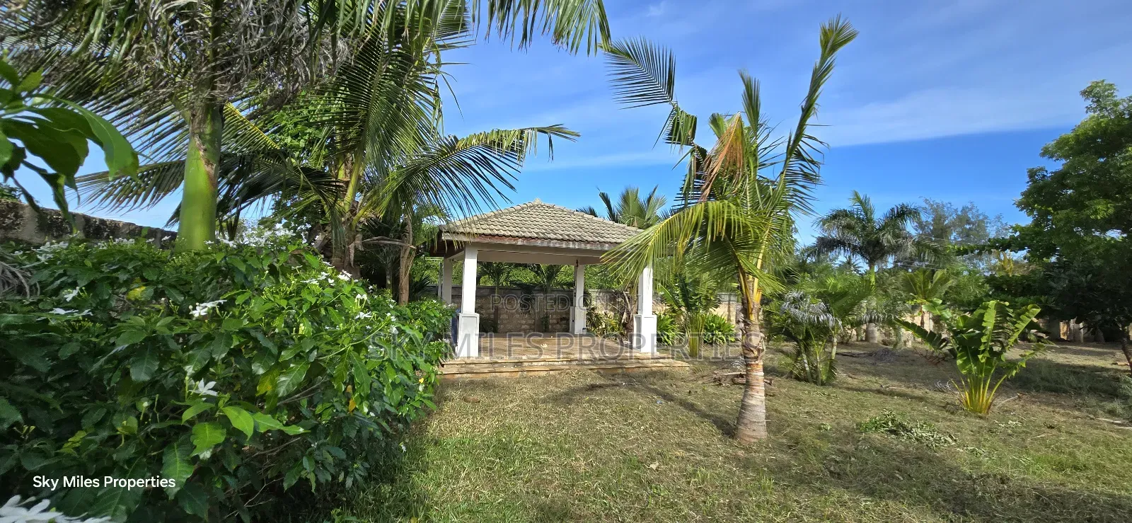 1/2 Acre Second Row Beachfront Land in Kikambala for Sale in Kikambala