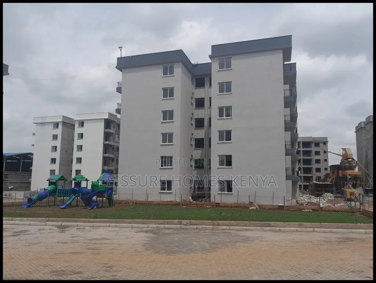 Gateway Mall Area 2-Bedroom Apartment - Now Available for Lease in Gateway Mall Area
