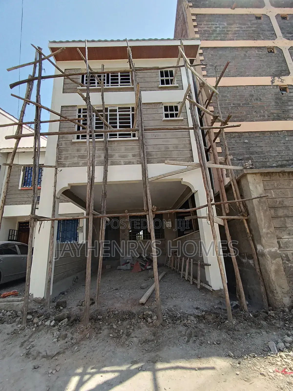 Modern 5-Bedroom Property in Kamakis - Ready for New Owners in Kamakis